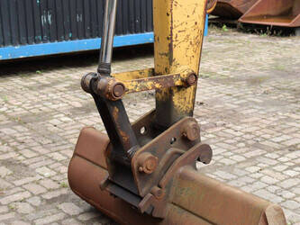 caterpillar-e70b-1465387-48007552
