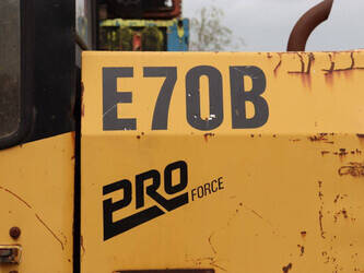 caterpillar-e70b-1465387-48007556