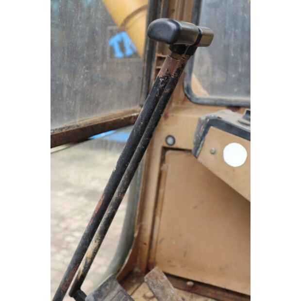 Caterpillar E70B-48007567