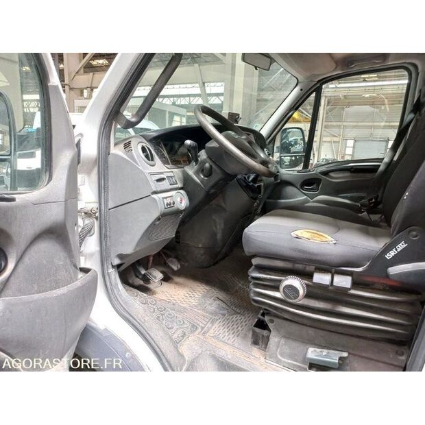2010 Iveco 65C18-48024371