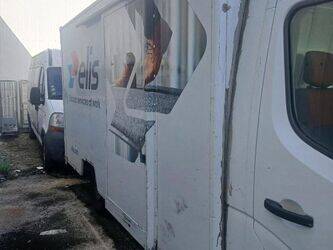 2012-renault-master-1465686-48024466
