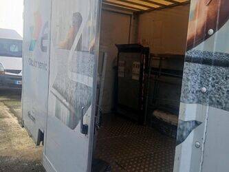 2012-renault-master-1465686-48024469