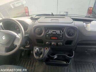 2012-renault-master-1465686-48024480