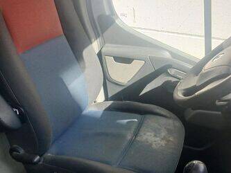 2012-renault-master-1465686-48024484