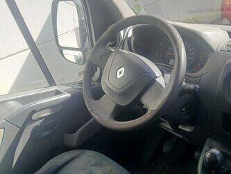 2012-renault-master-1465686-48024485