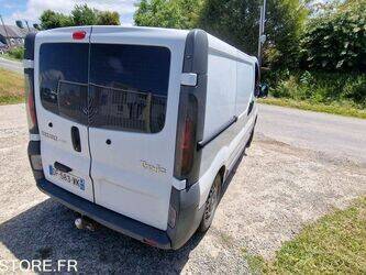 2001-renault-trafic-1465687-48024522