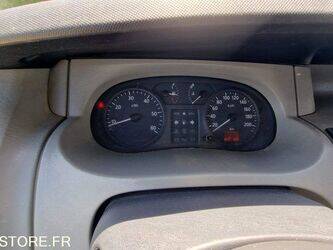 2001-renault-trafic-1465687-48024523