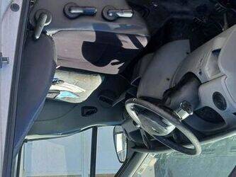 2010-renault-master-1465695-48024742