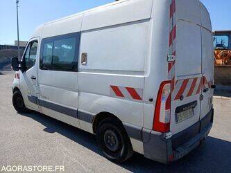 2013-renault-master-1465696-48024760