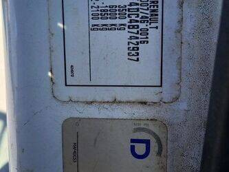 2013-renault-master-1465696-48024768