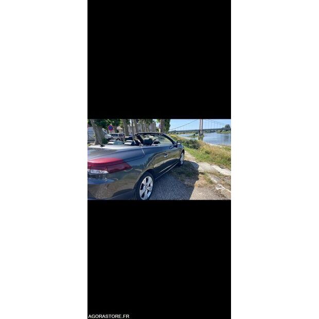 2011 رينو Megane-48024814