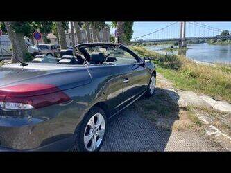 2011-renault-megane-1465698-48024814