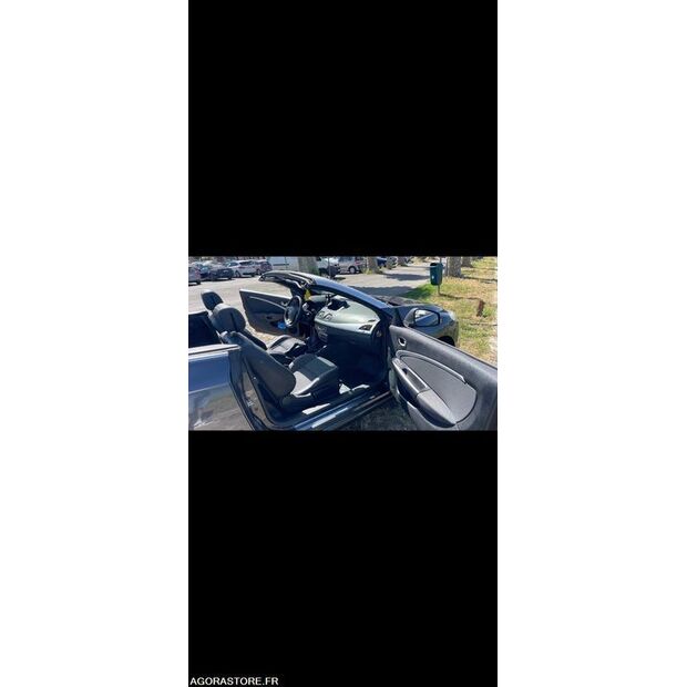 2011 رينو Megane-48024815