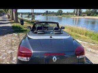 2011-renault-megane-1465698-48024816