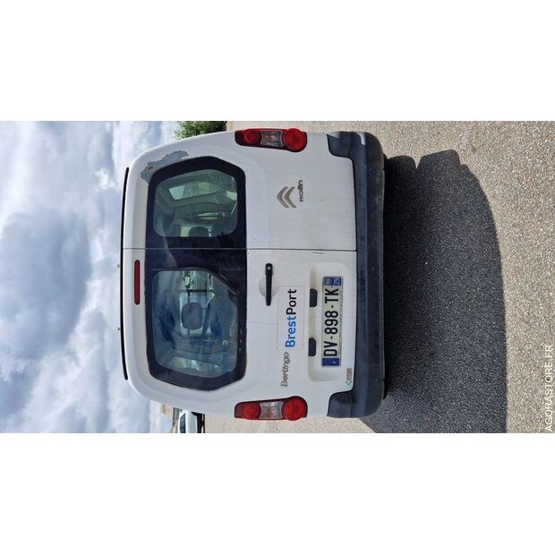 2015 Citroen BERLINGO-48024894