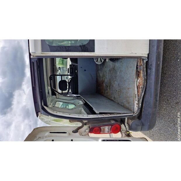 2015 Citroen BERLINGO-48024895