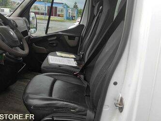 2014-renault-master-1465115-48024959