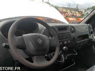 2014-renault-master-1465115-48024961