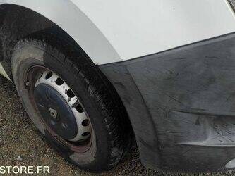 2014-renault-master-1465115-48024963