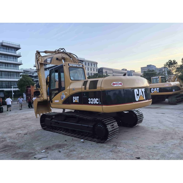 2025 Caterpillar 320CL-48027890