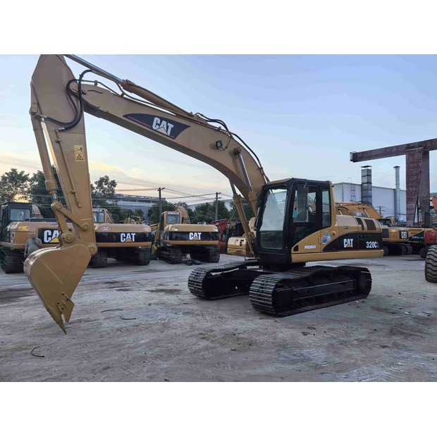 2025 Caterpillar 320CL-48027892