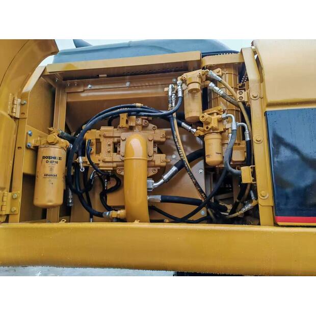 2025 كاتربيلر 330CL-48029035
