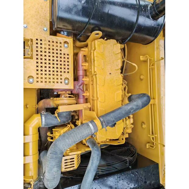 2025 كاتربيلر 330CL-48029037