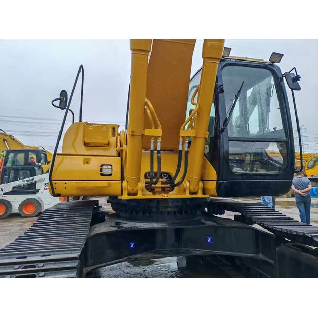2025 كاتربيلر 330CL-48029043