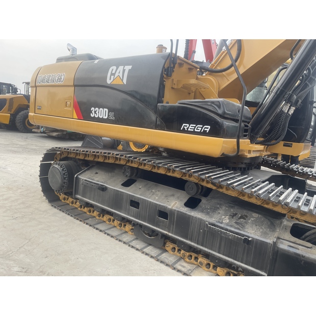 2025 كاتربيلر 330D2L-48029053