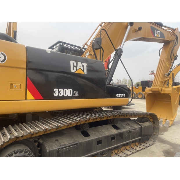 2025 كاتربيلر 330D2L-48029054