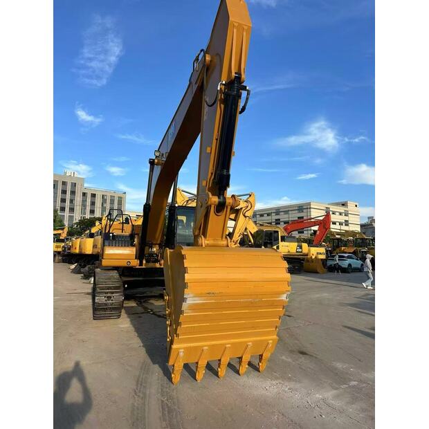 2025 Caterpillar 330GC-48029107