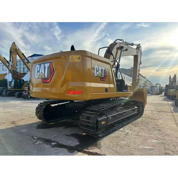 2025 Caterpillar 330GC-48029110