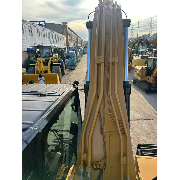 2025 Caterpillar 330GC-48029118
