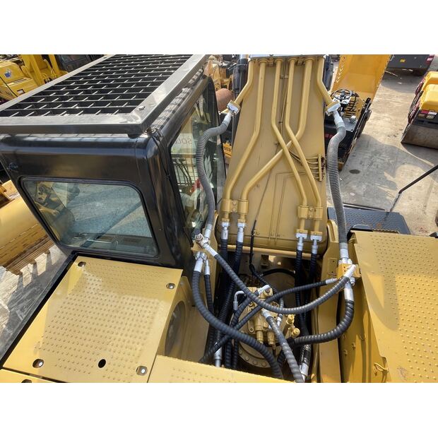2025 Caterpillar 336D2L-48029137