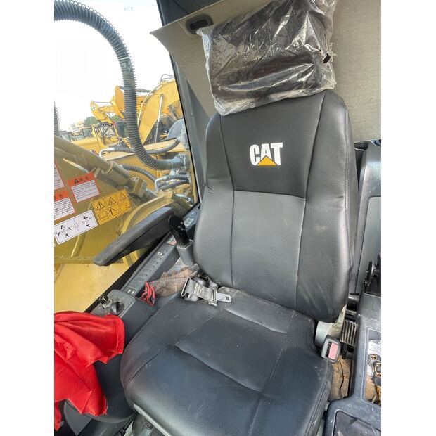 2025 Caterpillar 336D2L-48029138