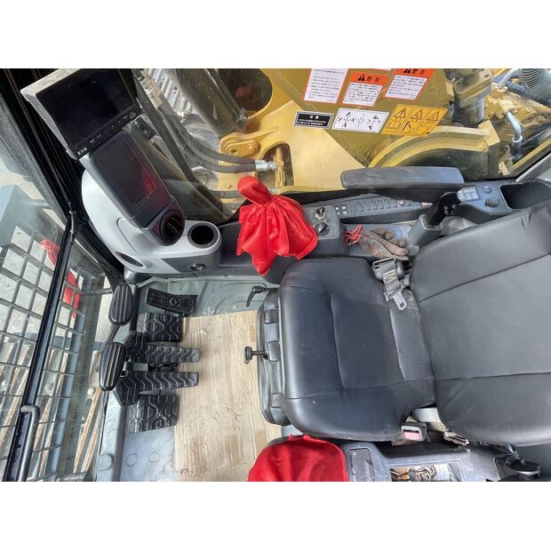 2025 Caterpillar 336D2L-48029144
