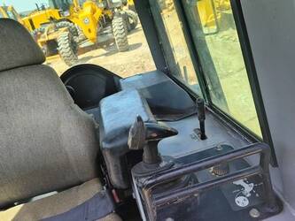 2025-caterpillar-d5k-xl-48030230
