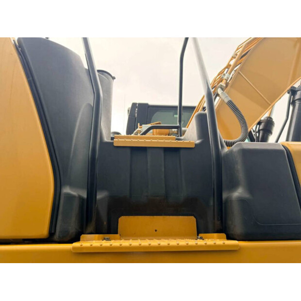 2018 Caterpillar 323-07A-48030716