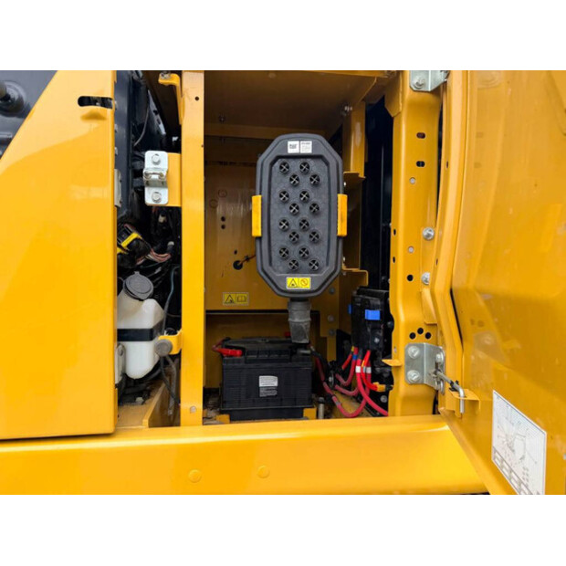 2018 Caterpillar 323-07A-48030735