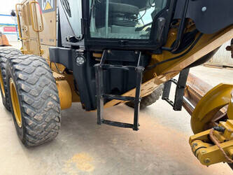 2011-caterpillar-140m2-1465763-48031384