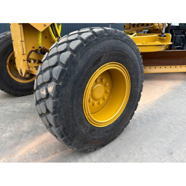 2011 كاتربيلر 140M2-48031403