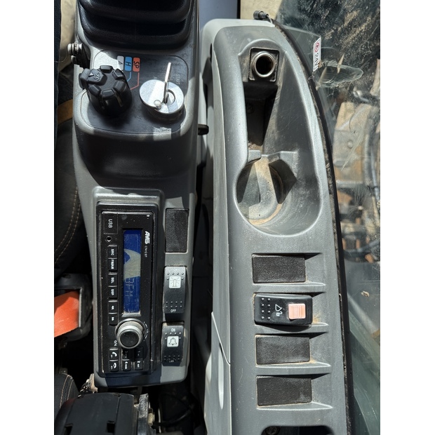 2021 CASE CX210D-48033400