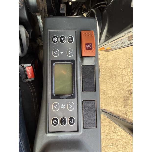 2021 CASE CX210D-48033401