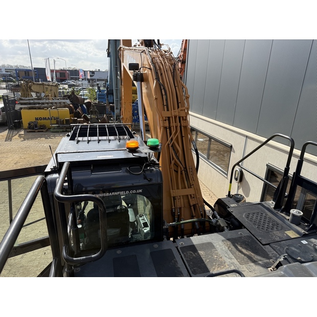 2021 CASE CX210D-48033411