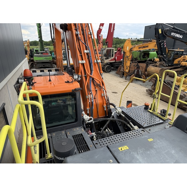 2020 Doosan DX300LC-7-48033540