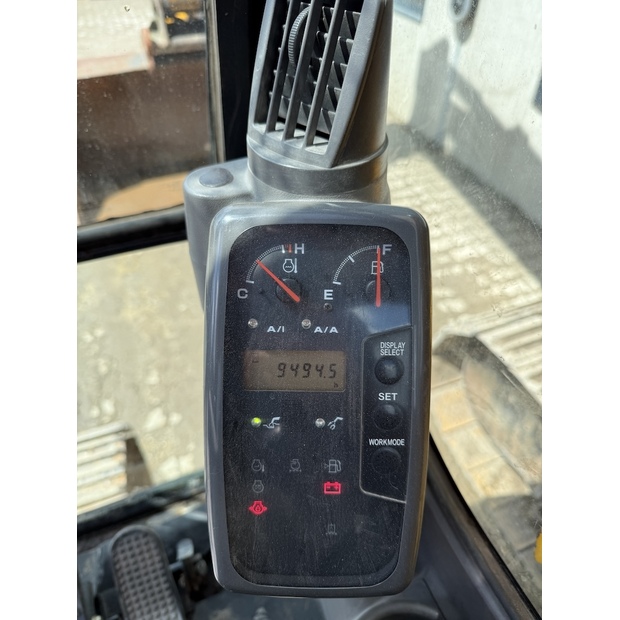 2006 هيتاشى ZX135US-48033595