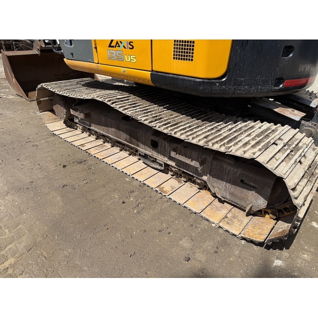 2006 هيتاشى ZX135US-48033609
