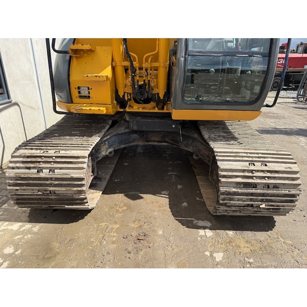 2006 هيتاشى ZX135US-48033612