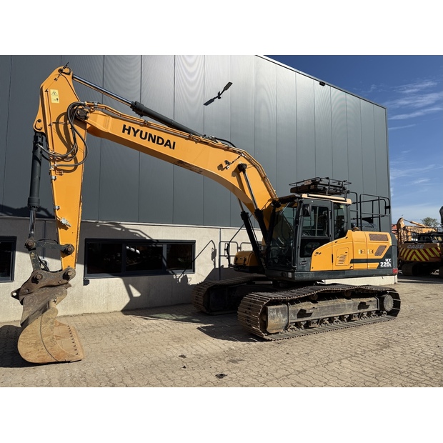 2020 هيونداي HX220L-48033613