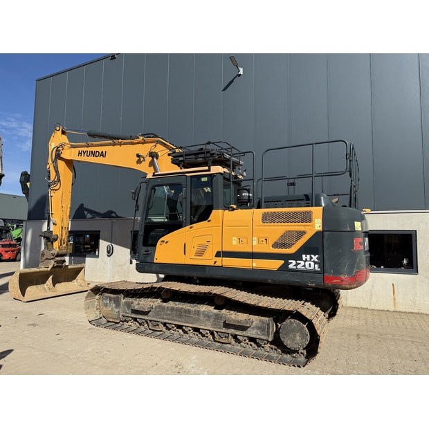 2020 هيونداي HX220L-48033616